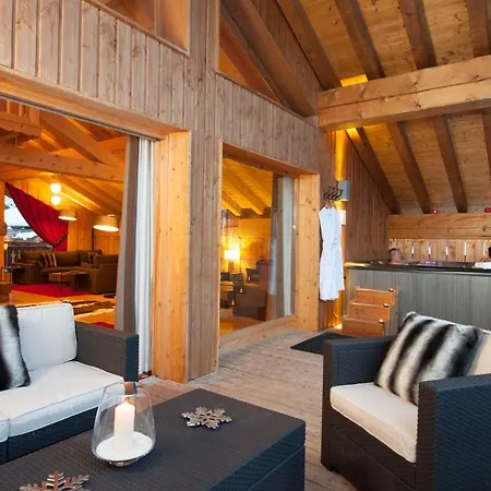 The Peak Hotell *